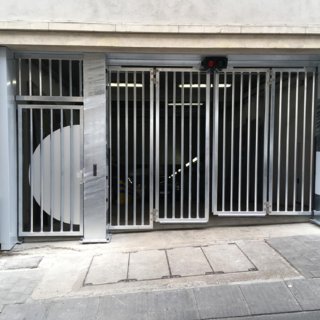Speedgate Bovengeleiding op helling voor Interparking